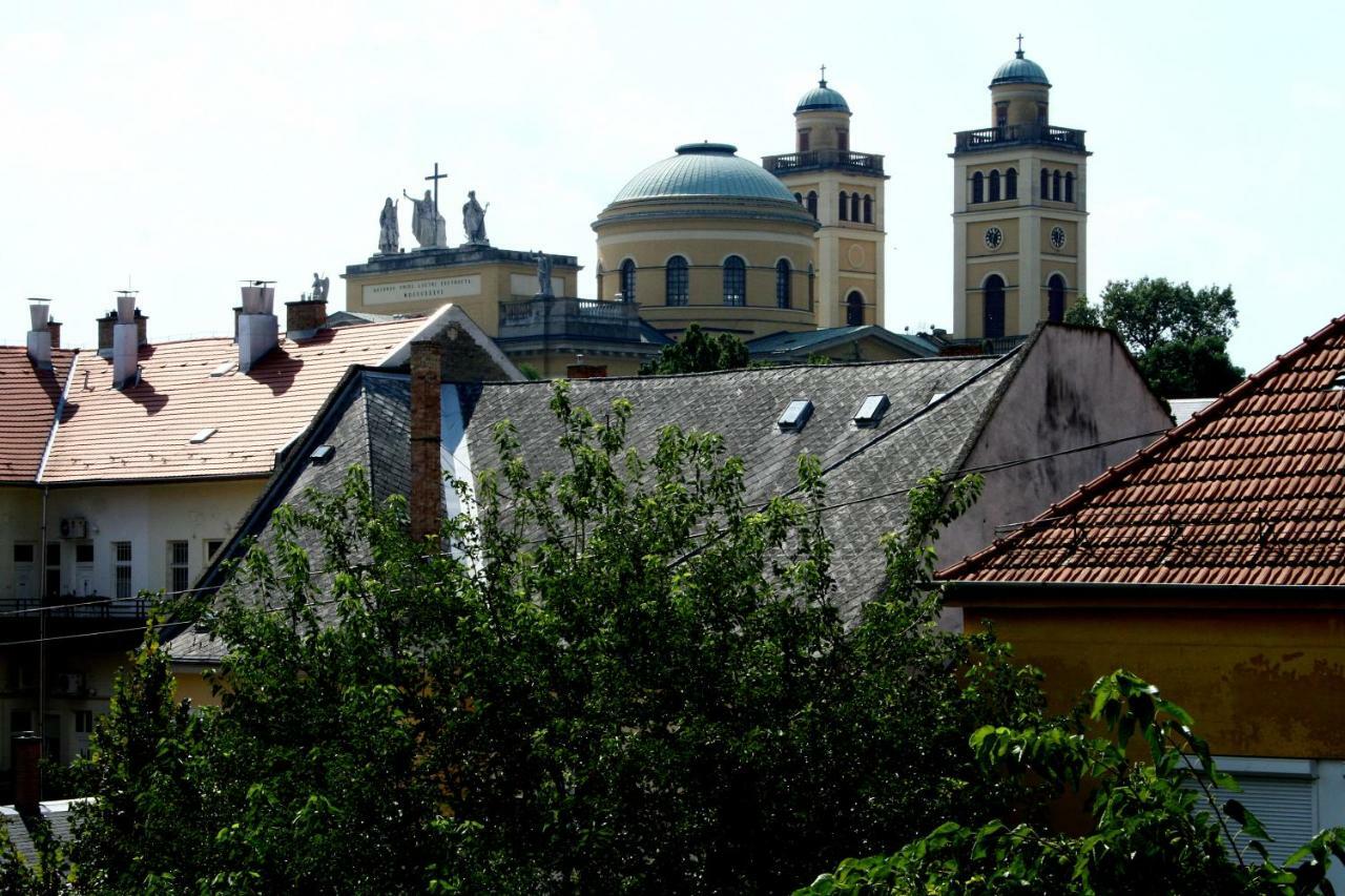 F&M Apartman Apartment Eger Exterior photo